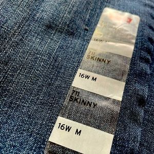 Brand new Levi’s size 16 women’s skinny jeans